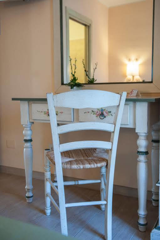 Agriturismo Il Grappolo ลาซีเซ ภายนอก รูปภาพ