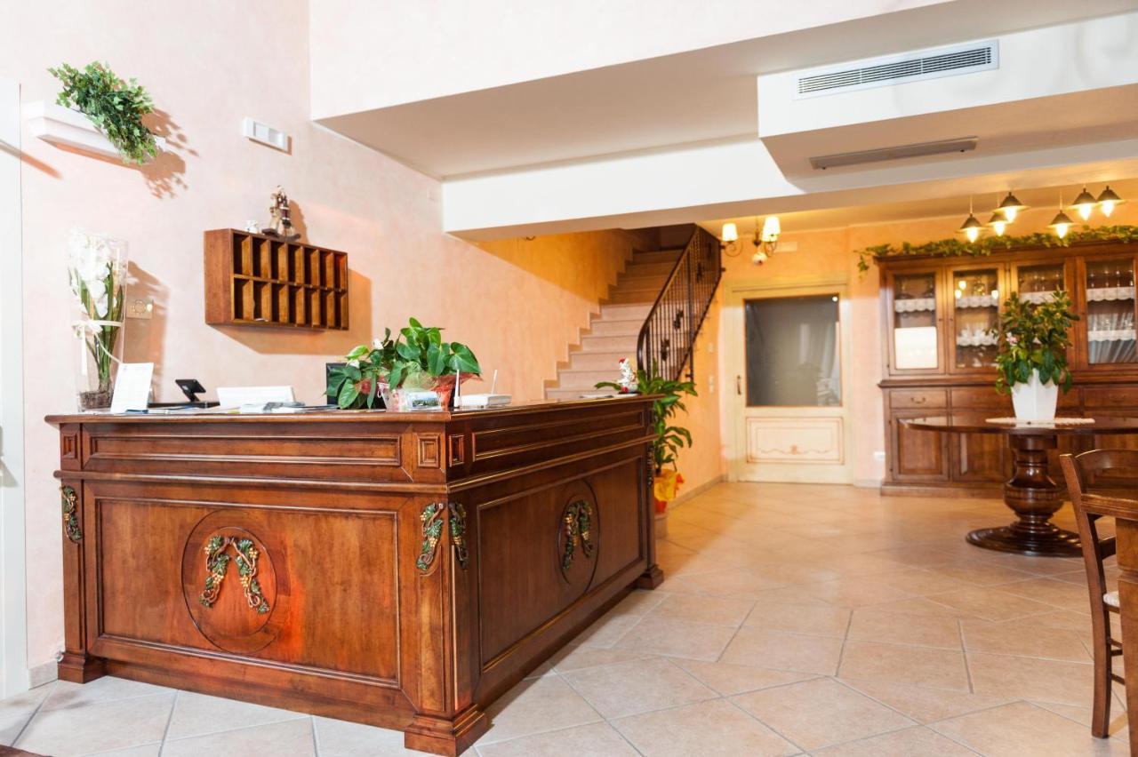 Agriturismo Il Grappolo ลาซีเซ ภายนอก รูปภาพ
